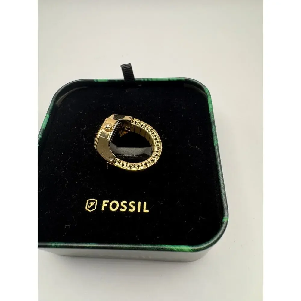Fossil vintage women